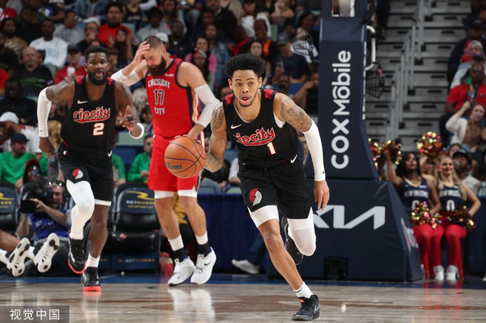 但在更衣室 但在更衣室