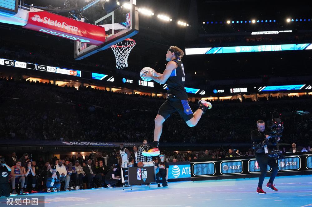 使球队在激 使球队在激